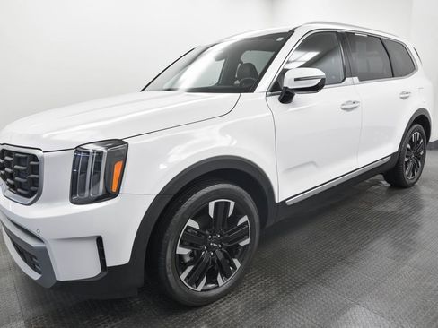 Used 2023 Kia Telluride SX Prestige image 3