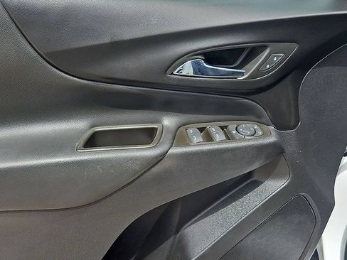 Used 2023 Chevrolet Equinox LT FWD image 16