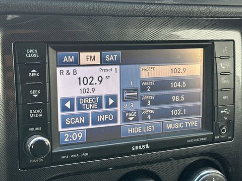 Used 2009 Dodge Challenger R/T image 21