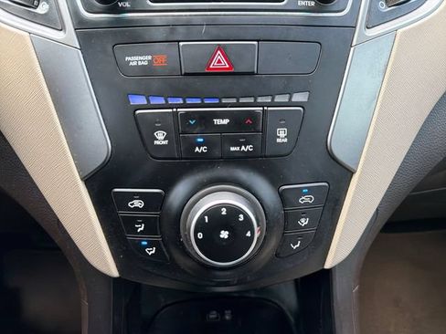 Used 2018 Hyundai Santa Fe Sport FWD image 30