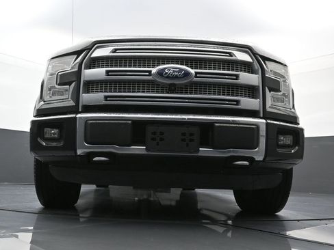 Used 2015 Ford F150 Platinum w/ Equipment Group 701A Luxury image 22