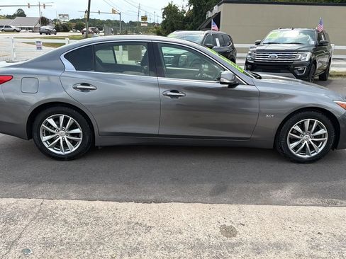 Used 2017 INFINITI Q50 3.0t Premium AWD/4WD image 6