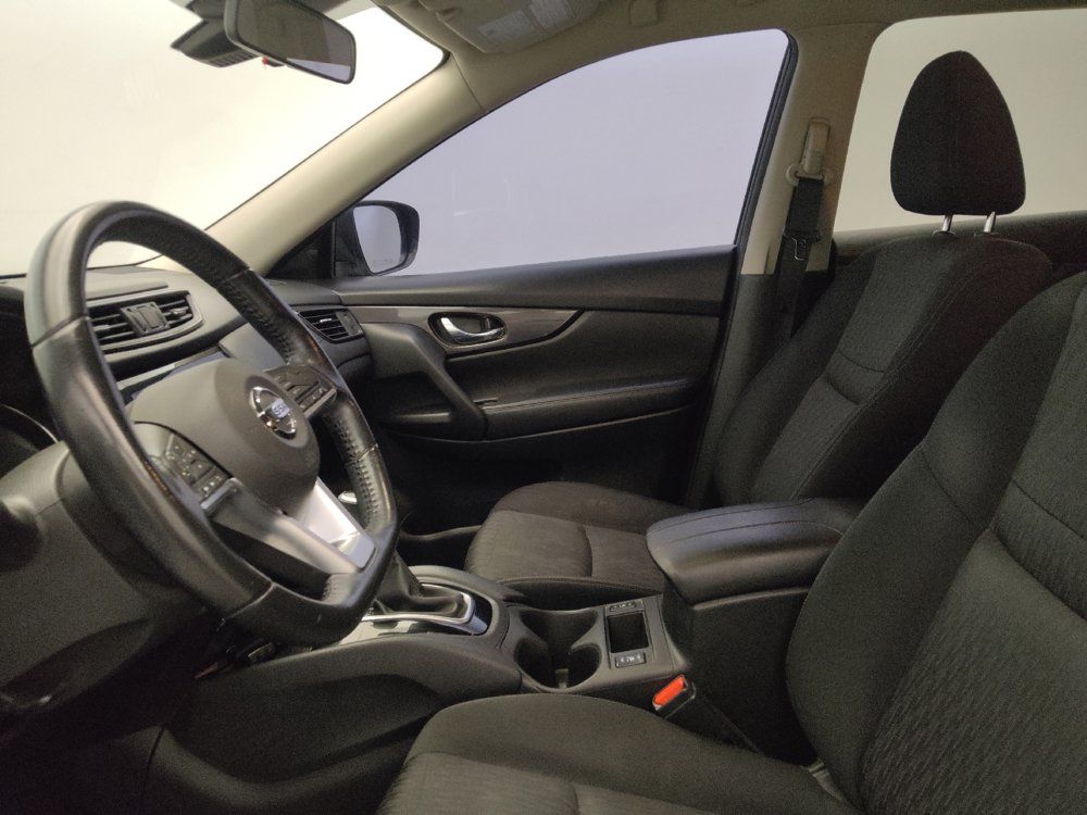 Used 2019 Nissan Rogue S w/ Special Edition Package FWD image 17