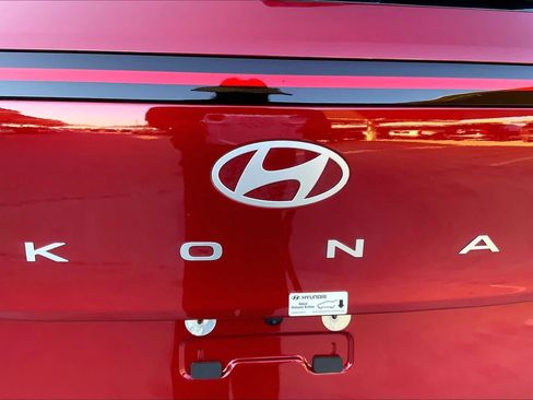 Used 2025 Hyundai Kona Limited FWD image 33