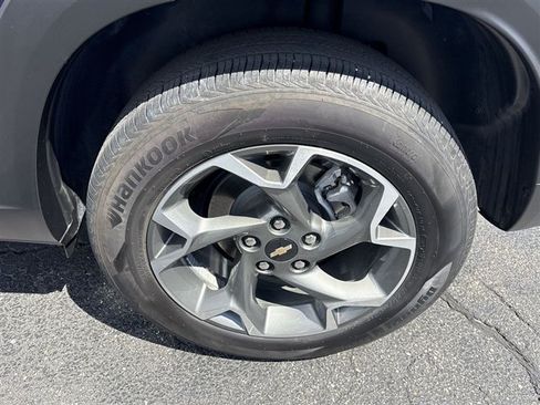 Used 2024 Chevrolet Trax LT w/ Driver Confidence Package FWD image 31