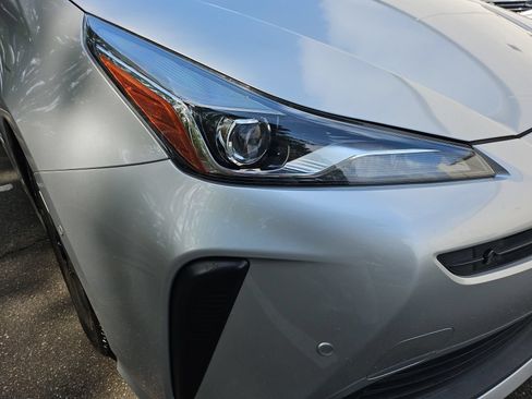 Used 2020 Toyota Prius XLE FWD image 11