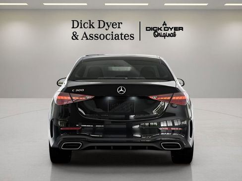 Used 2025 Mercedes-Benz C 300 Sedan image 15