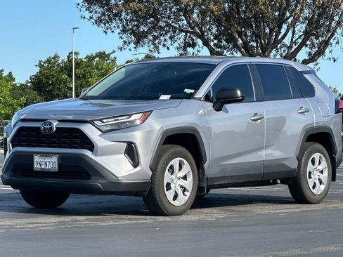 Used 2024 Toyota RAV4 LE FWD image 8