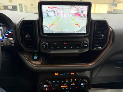 Used 2021 Ford Bronco Sport Outer Banks w/ Outer Banks Package AWD/4WD image 28