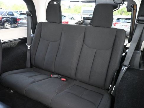 Used 2015 Jeep Wrangler Sport w/ Quick Order Package 24S AWD/4WD image 10