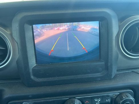 Used 2019 Jeep Wrangler Unlimited Sport S AWD/4WD image 11