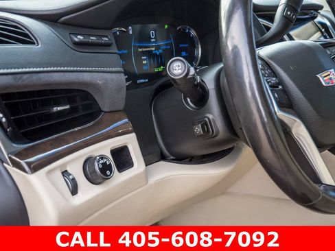 Used 2018 Cadillac Escalade Luxury RWD image 33