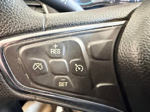 Used 2018 Chevrolet Cruze LT w/ Convenience Package image 18
