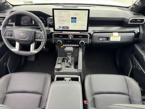 New 2026 Toyota 4Runner Limited AWD/4WD image 4
