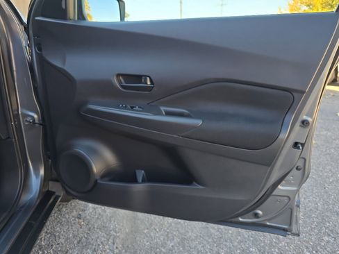 Used 2021 Nissan Kicks S image 22