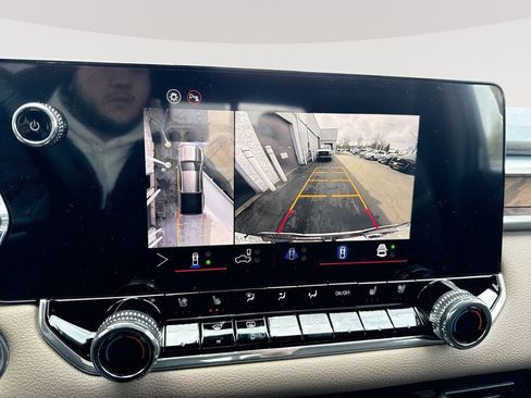 New 2026 GMC Canyon Denali AWD/4WD image 15