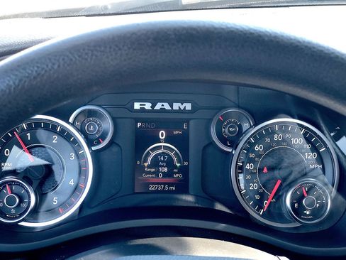 Used 2024 RAM 3500 Tradesman w/ Chrome Appearance Group image 16