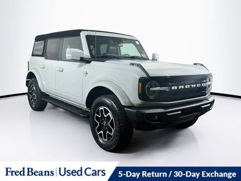 Used 2023 Ford Bronco Outer Banks AWD/4WD image 1