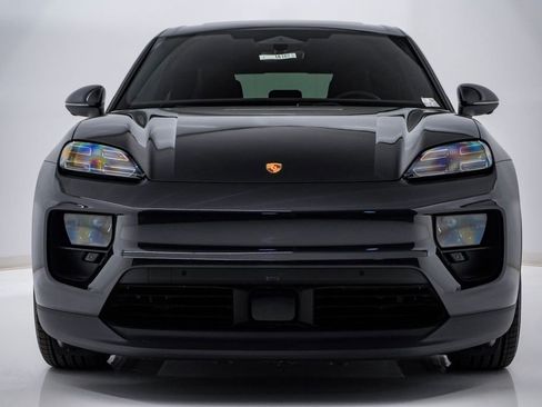 New 2026 Porsche Macan 4 Electric AWD/4WD image 6