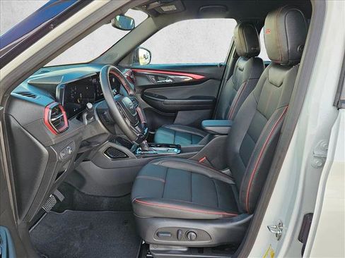 New 2026 Chevrolet TrailBlazer RS w/ Convenience Package FWD image 4