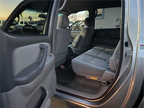 Used 2006 Toyota Tundra Darrell Waltrip Edition image 8