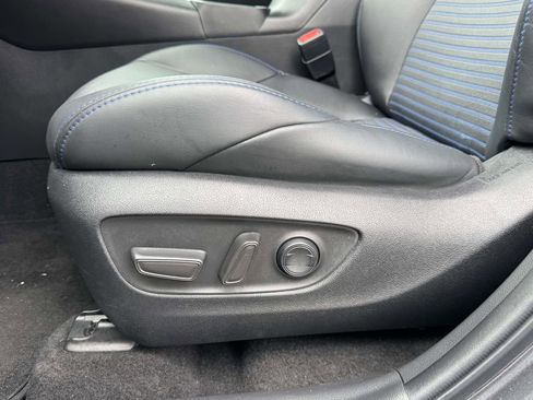 Used 2023 Toyota RAV4 XSE AWD/4WD image 18