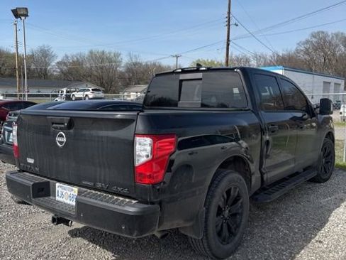 Used 2024 Nissan Titan SV w/ SV Convenience Package image 6