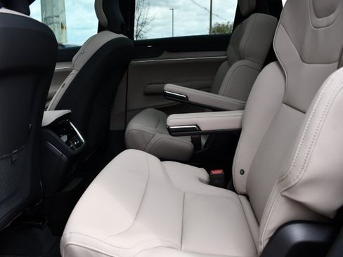 New 2025 Volvo EX90 Plus image 19