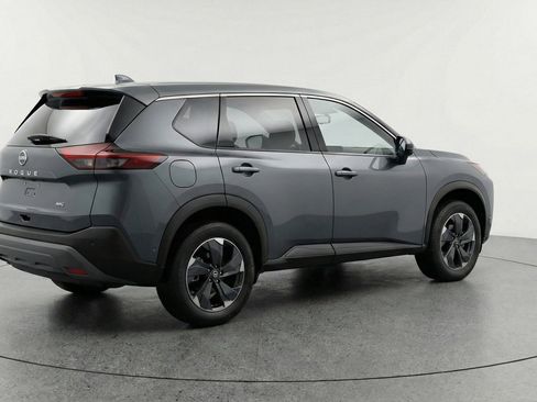 Used 2025 Nissan Rogue SV image 9