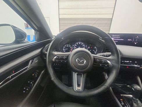 Used 2024 MAZDA MAZDA3 Hatchback w/Premium Plus Pkg image 12