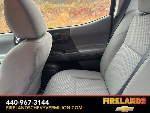 Used 2022 Toyota Tacoma SR image 41