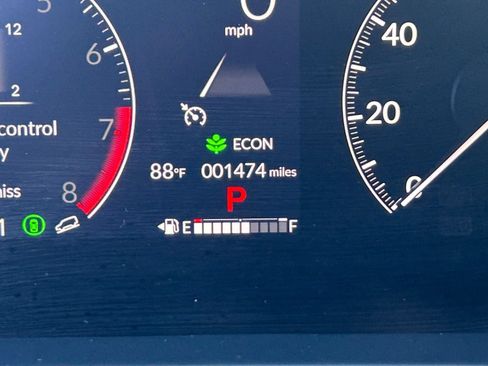 Used 2026 Honda HR-V LX image 32