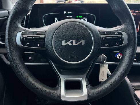 Used 2023 Kia Sportage LX image 22