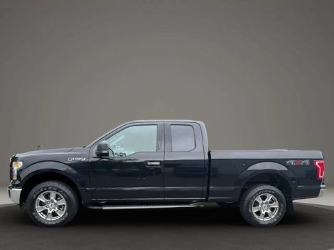 Used 2017 Ford F150 XLT w/ Equipment Group 301A Mid AWD/4WD image 8