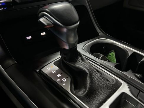 Used 2022 Kia Carnival LX image 15