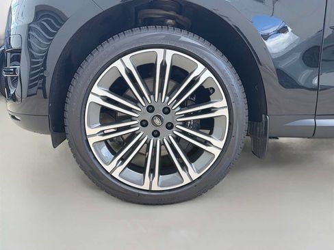 Certified 2024 Land Rover Range Rover Sport SE AWD/4WD image 6