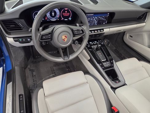 Certified 2025 Porsche 911 Carrera image 4