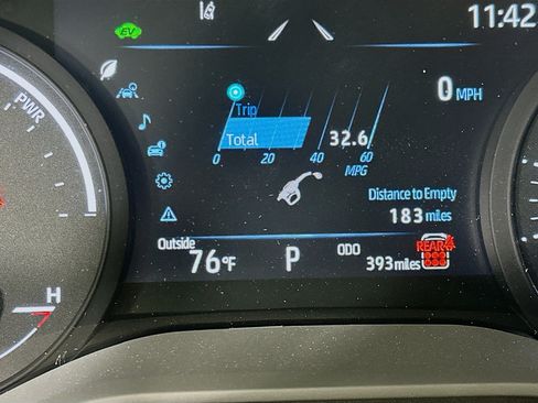 Used 2026 Toyota Sienna XLE FWD image 19