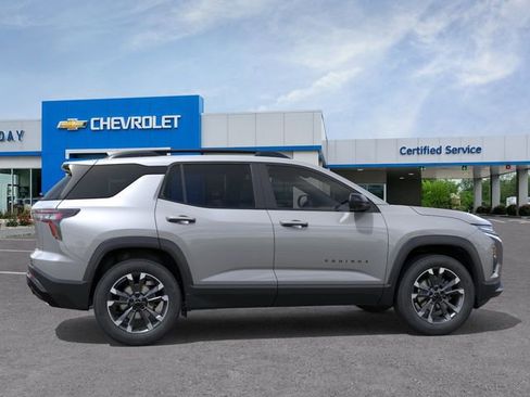 New 2026 Chevrolet Equinox RS w/ Convenience Package III FWD image 5