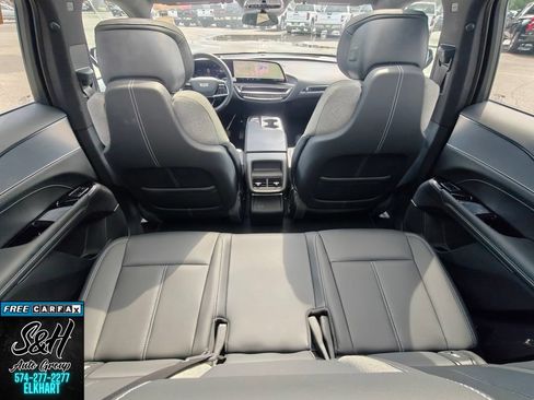 Used 2024 Cadillac Lyriq Tech RWD image 21