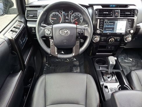 Used 2020 Toyota 4Runner TRD Off-Road Premium image 11