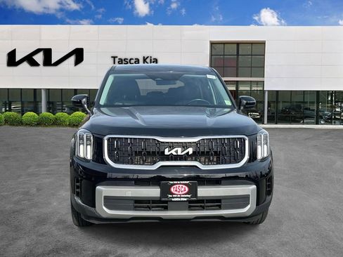 Used 2023 Kia Telluride LX image 2