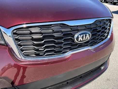 Used 2019 Kia Sorento FWD image 29