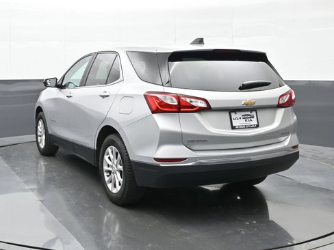 Used 2021 Chevrolet Equinox LT AWD/4WD image 2