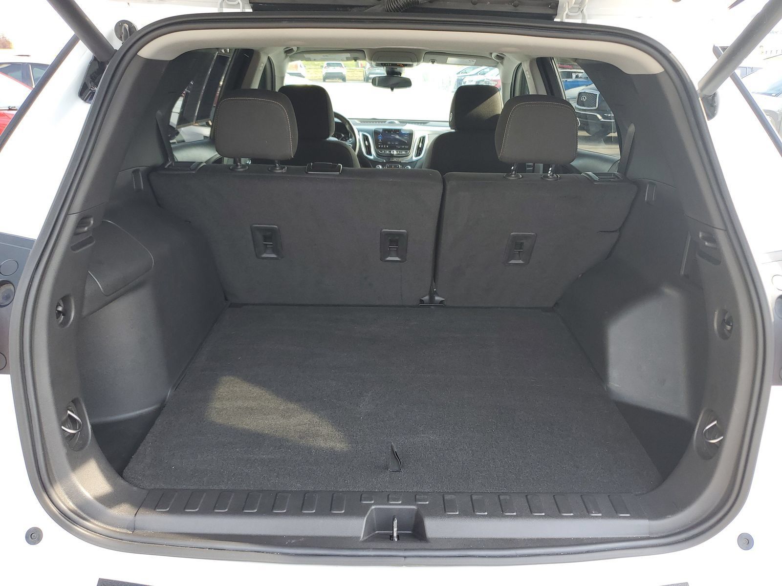 Used 2023 Chevrolet Equinox LT AWD/4WD image 9