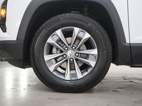 Used 2025 Chevrolet Equinox LT w/ Convenience Package II image 27