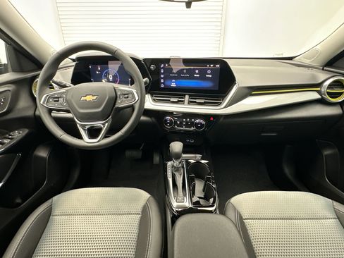 New 2026 Chevrolet Trax LT image 24