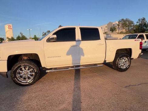 Used 2017 Chevrolet Silverado 1500 LT w/ All Star Edition AWD/4WD image 3