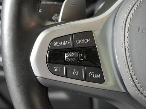 Used 2022 BMW X5 xDrive40i w/ M Sport Package AWD/4WD image 22