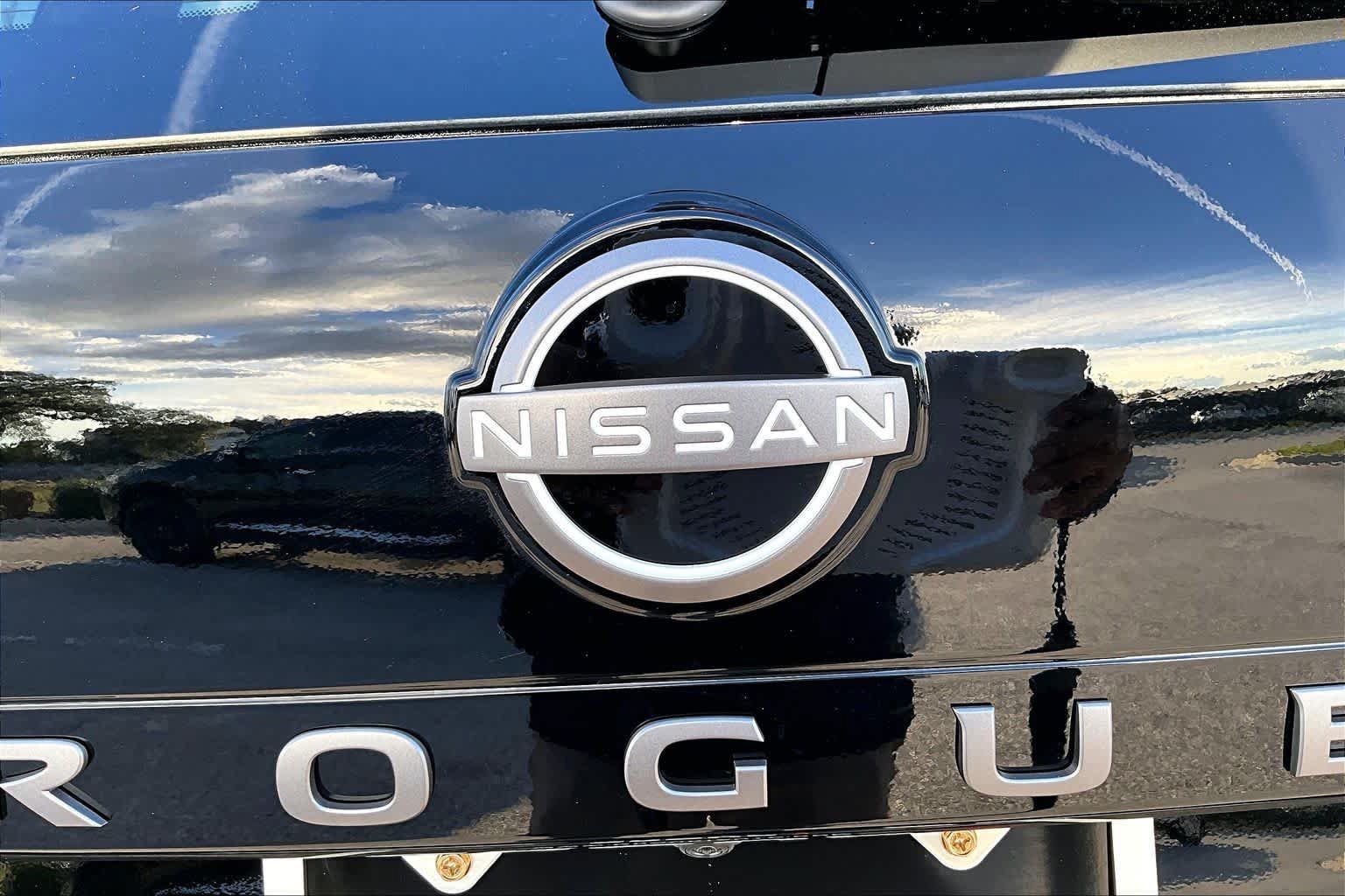 New 2027 Nissan Rogue S FWD image 15